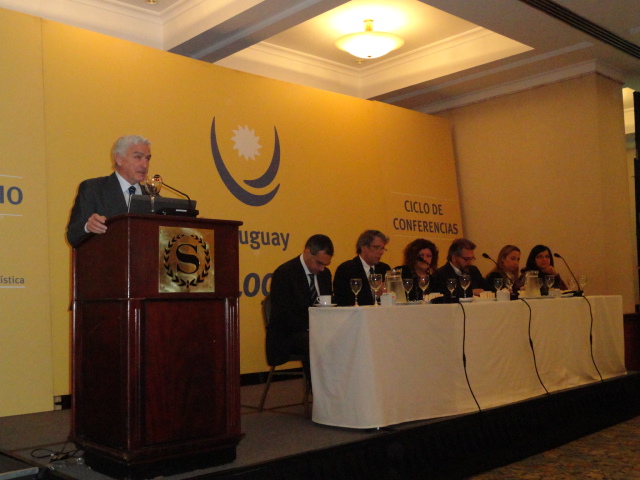 2013-10-01 – TERCER EVENTO DEL CICLO DE CONFERENCIAS 2013 Y LANZAMIENTO ENCUESTA NAC. DE LOGÍSTICA