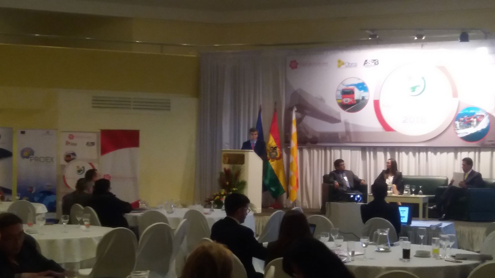 INALOG EXPONE SOBRE MODELO URUGUAYO EN FORO NACIONAL DE LOGÍSTICA COMERCIAL EN BOLIVIA.