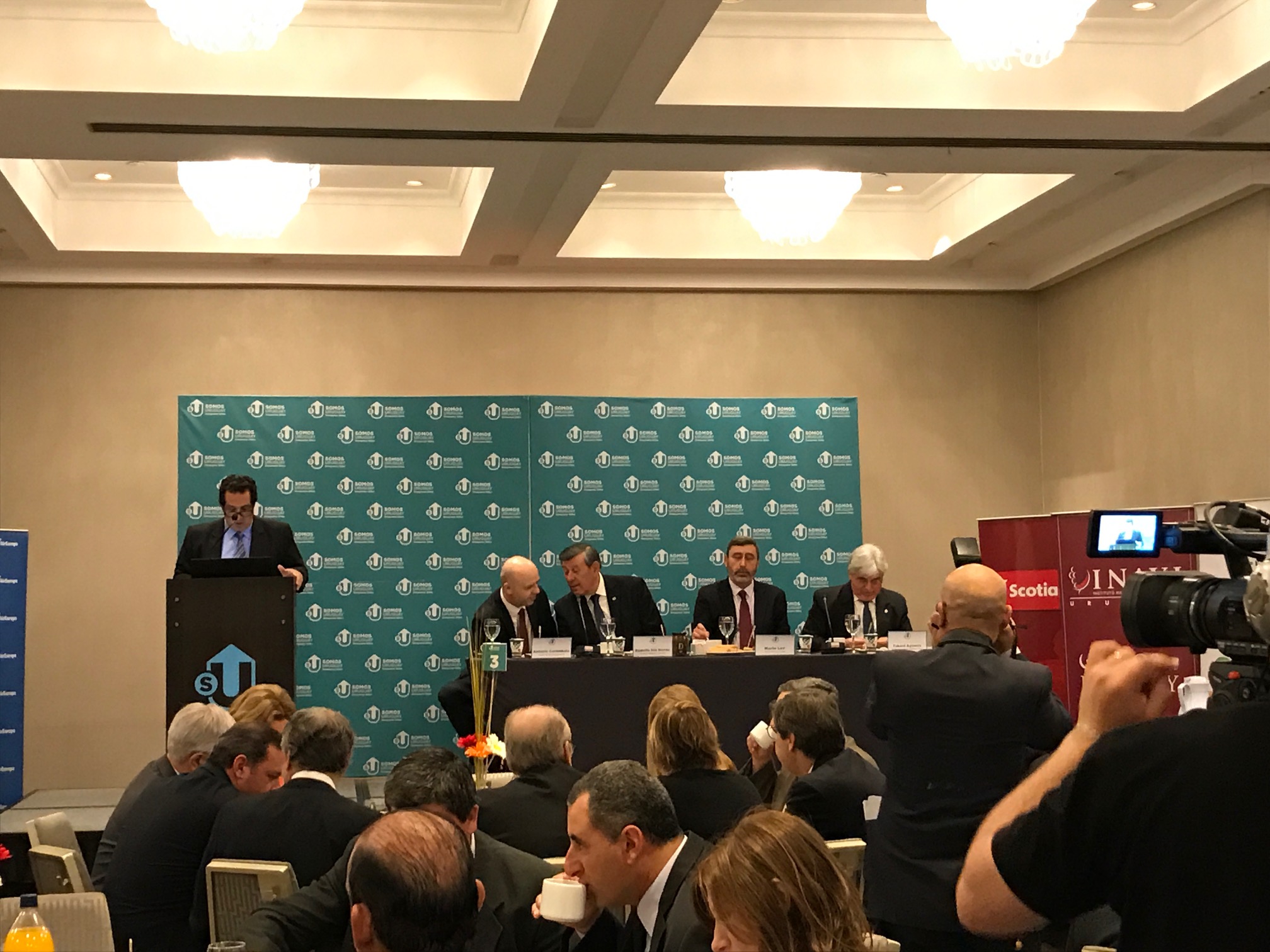 DESAYUNO SOMOS URUGUAY