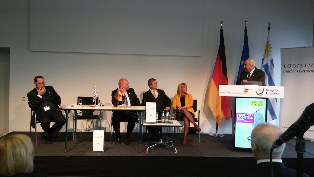 Panel de discusión organizado por el INALOG y la Logistic Alliance Germany (LAG)