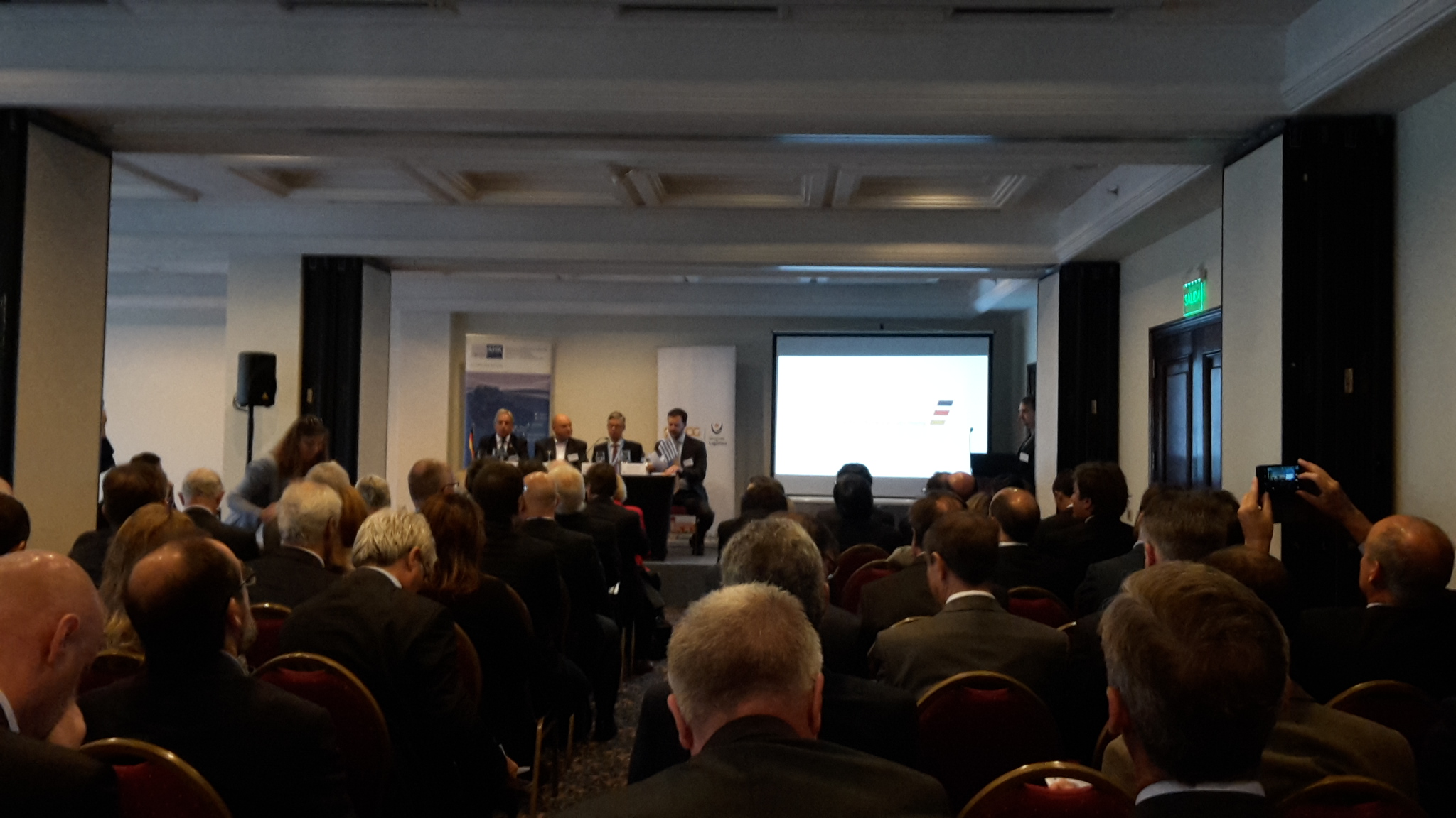 Autoridades y empresarios alemanes de transporte e infraestructu (106)