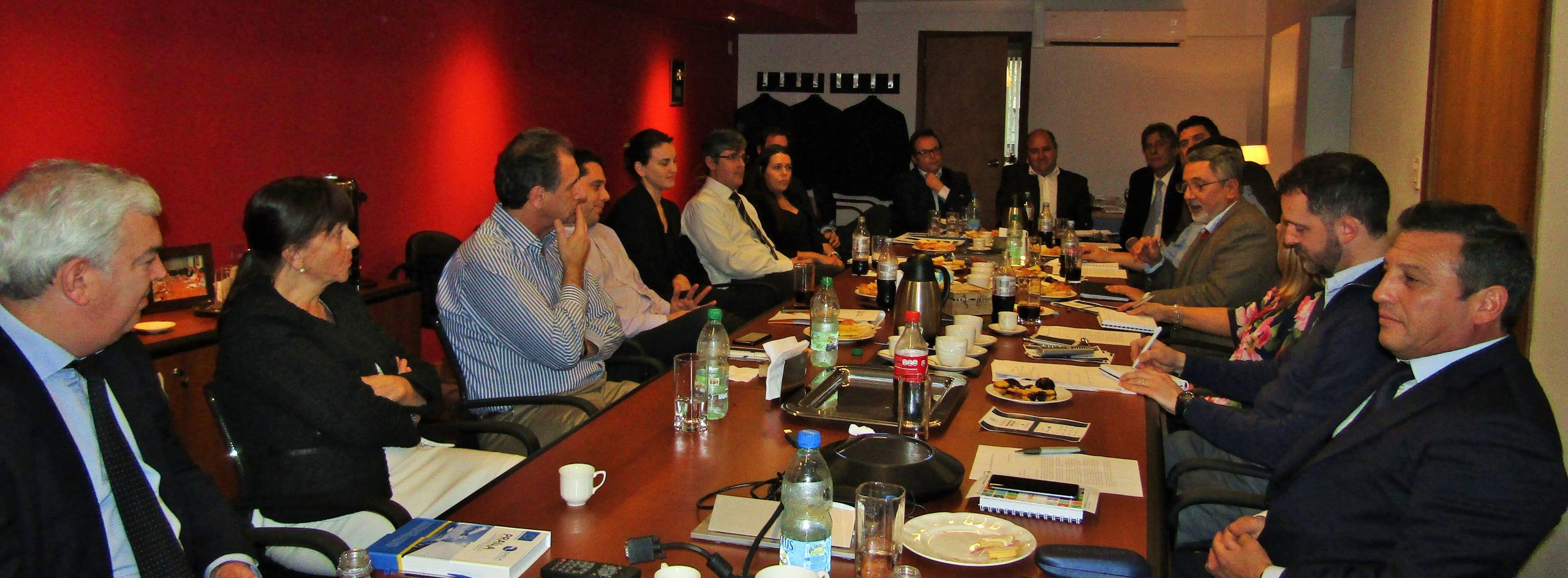 El consejo del INALOG recibió la visita del Cr. Enrique Canon