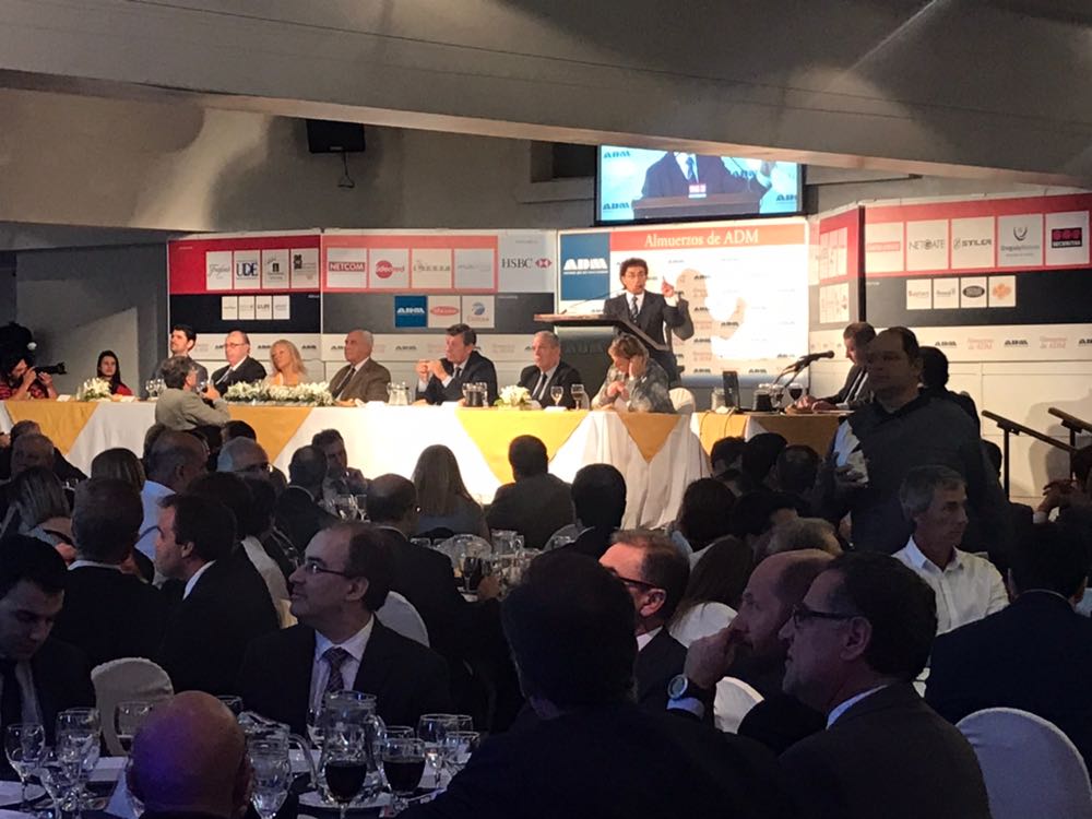 a6fa2812-60c0-4662-ba72-96d2721a8510-1