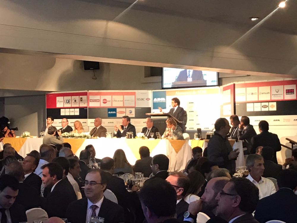 c29832ff-731f-4e50-8bd6-1e377a531634-1