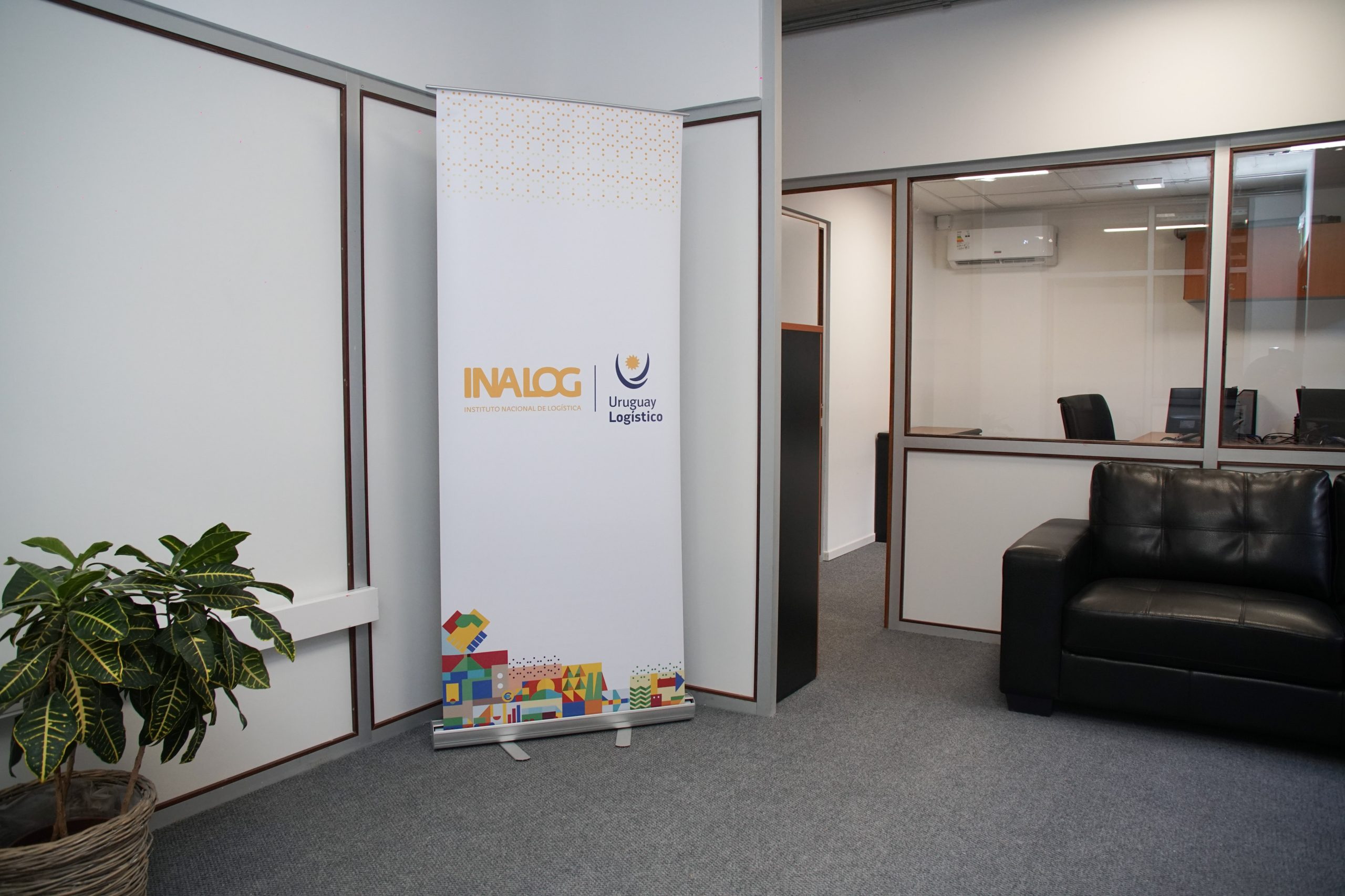 Entrega de llaves de las nuevas oficinas de INALOG