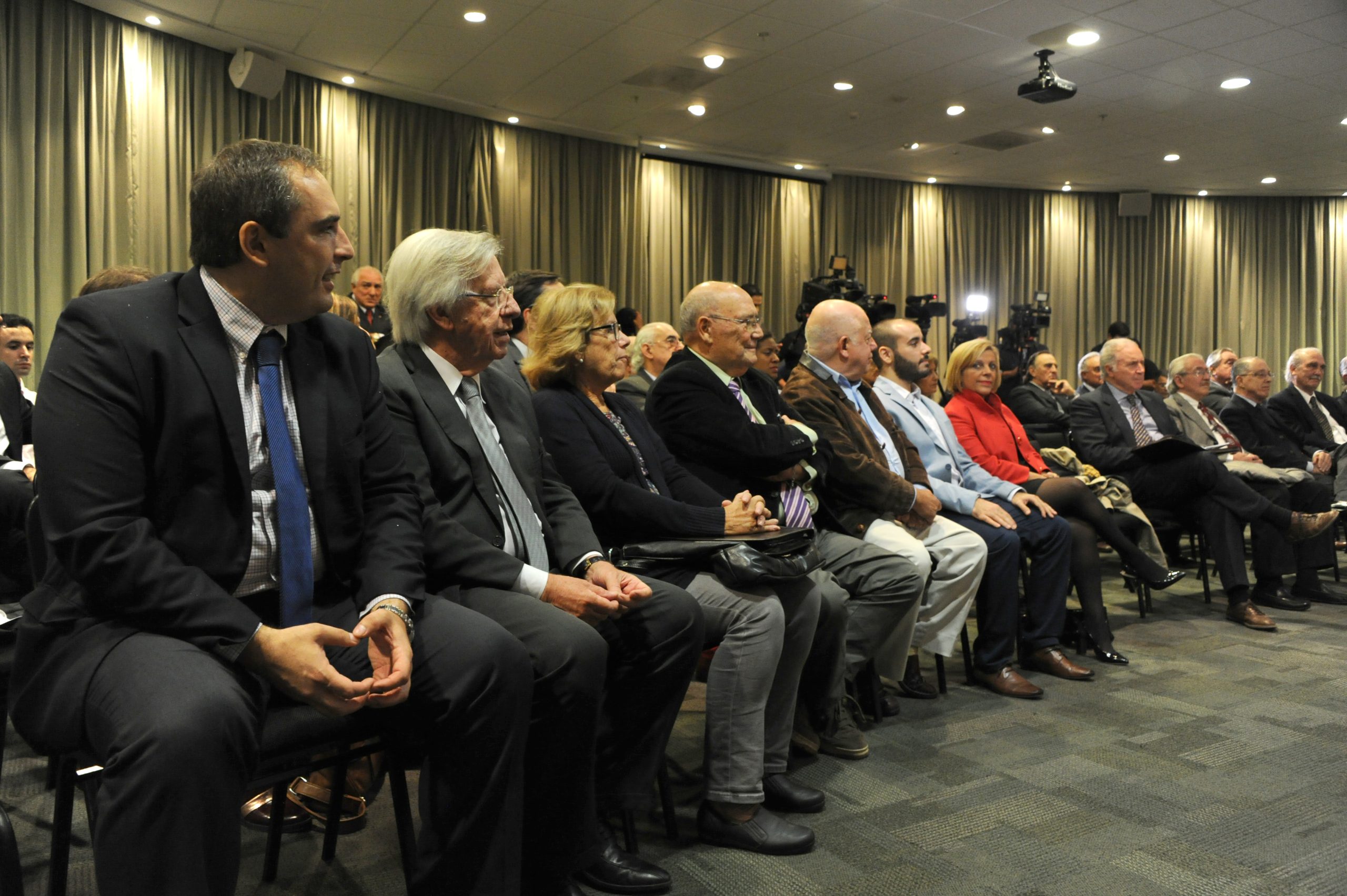 INALOG presente en disertación «En busca de consensos clave»