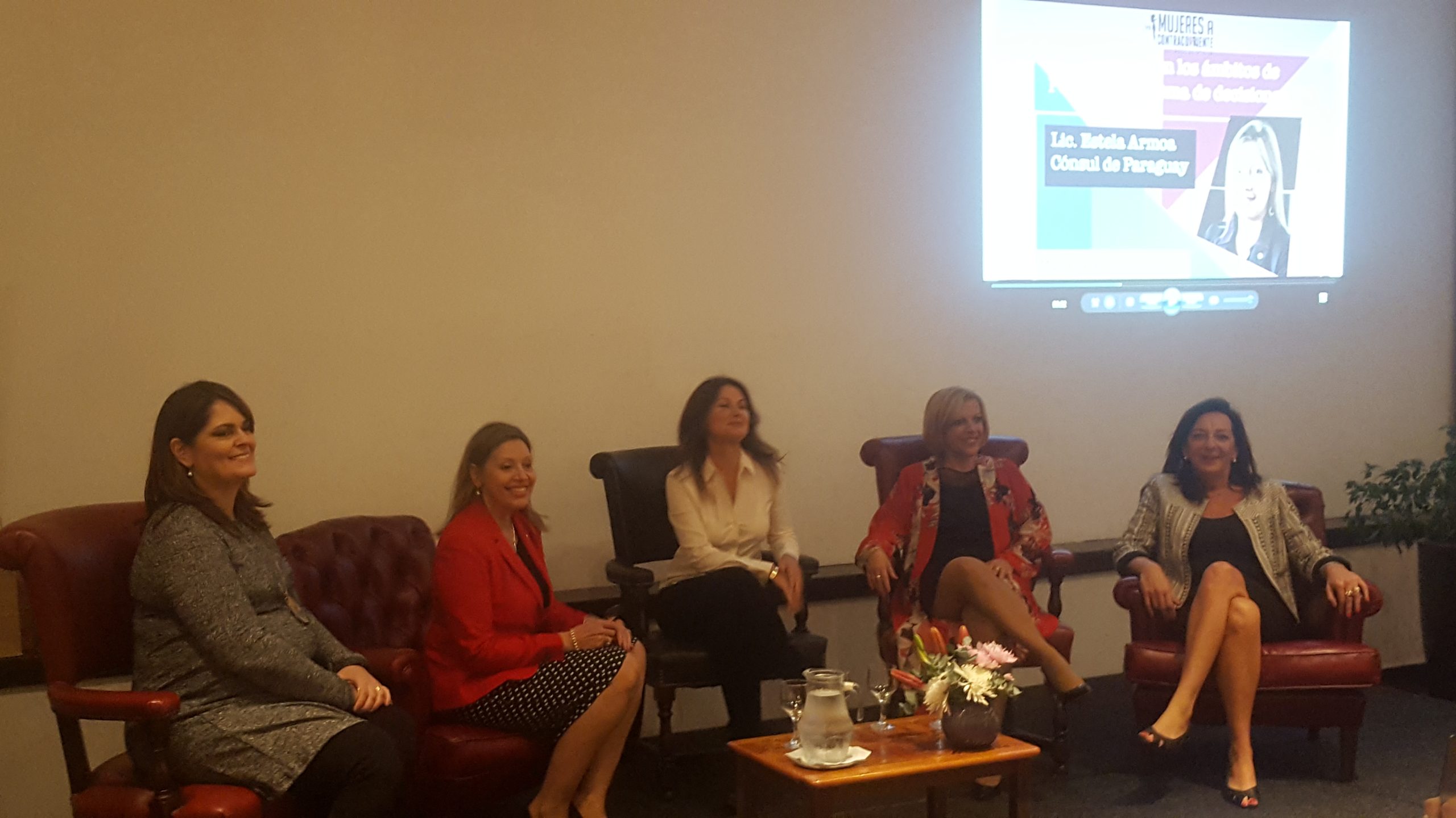 Las mujeres en los ámbitos de poder y en la toma de decisiones