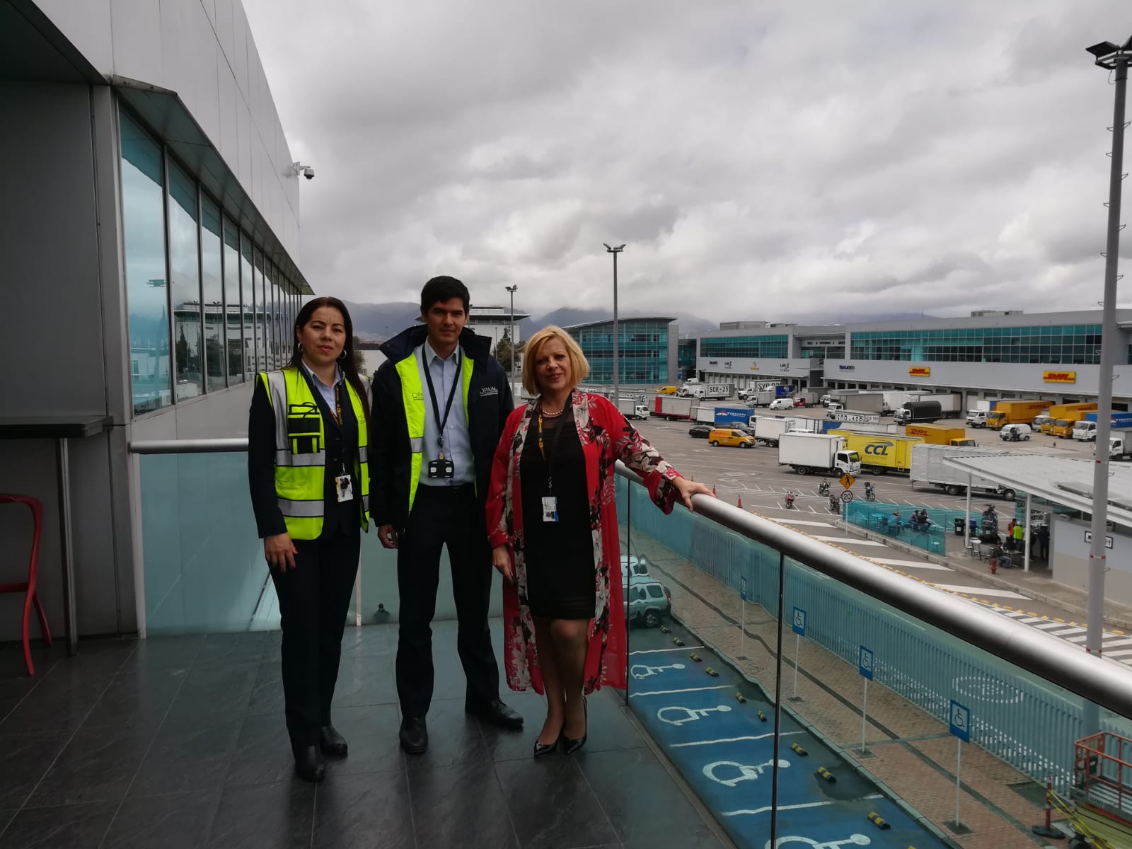 La Cra. Ana Rey visitó la terminal de cargas del aeropuerto El Dorado de Bogotá