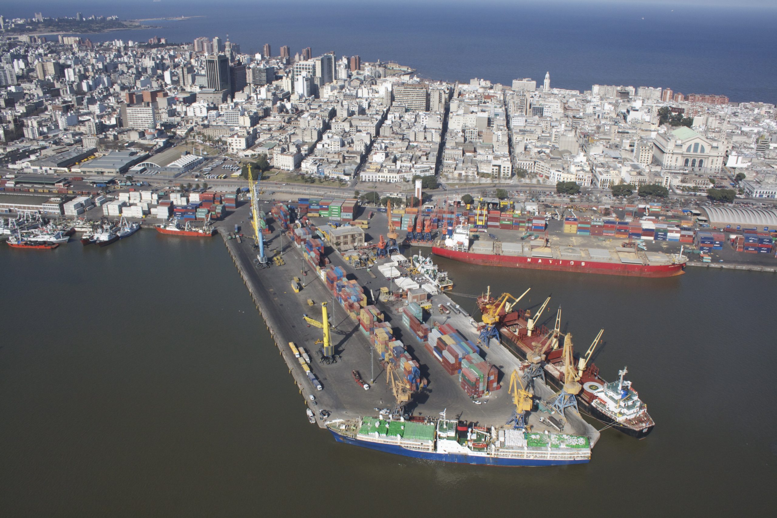 Taller «Bahía de Montevideo puerta abierta a la región»