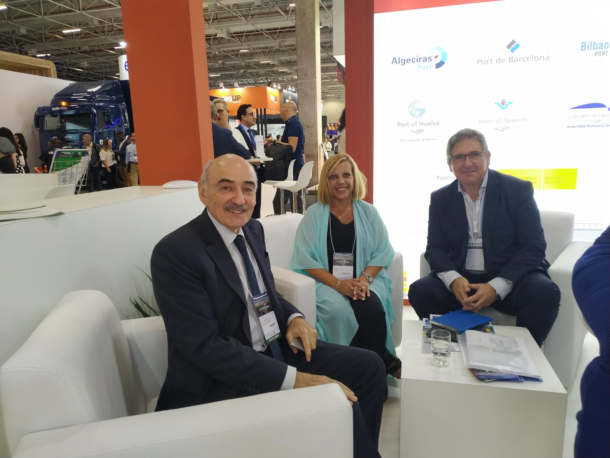 Visita al stand Puerto de Barcelona