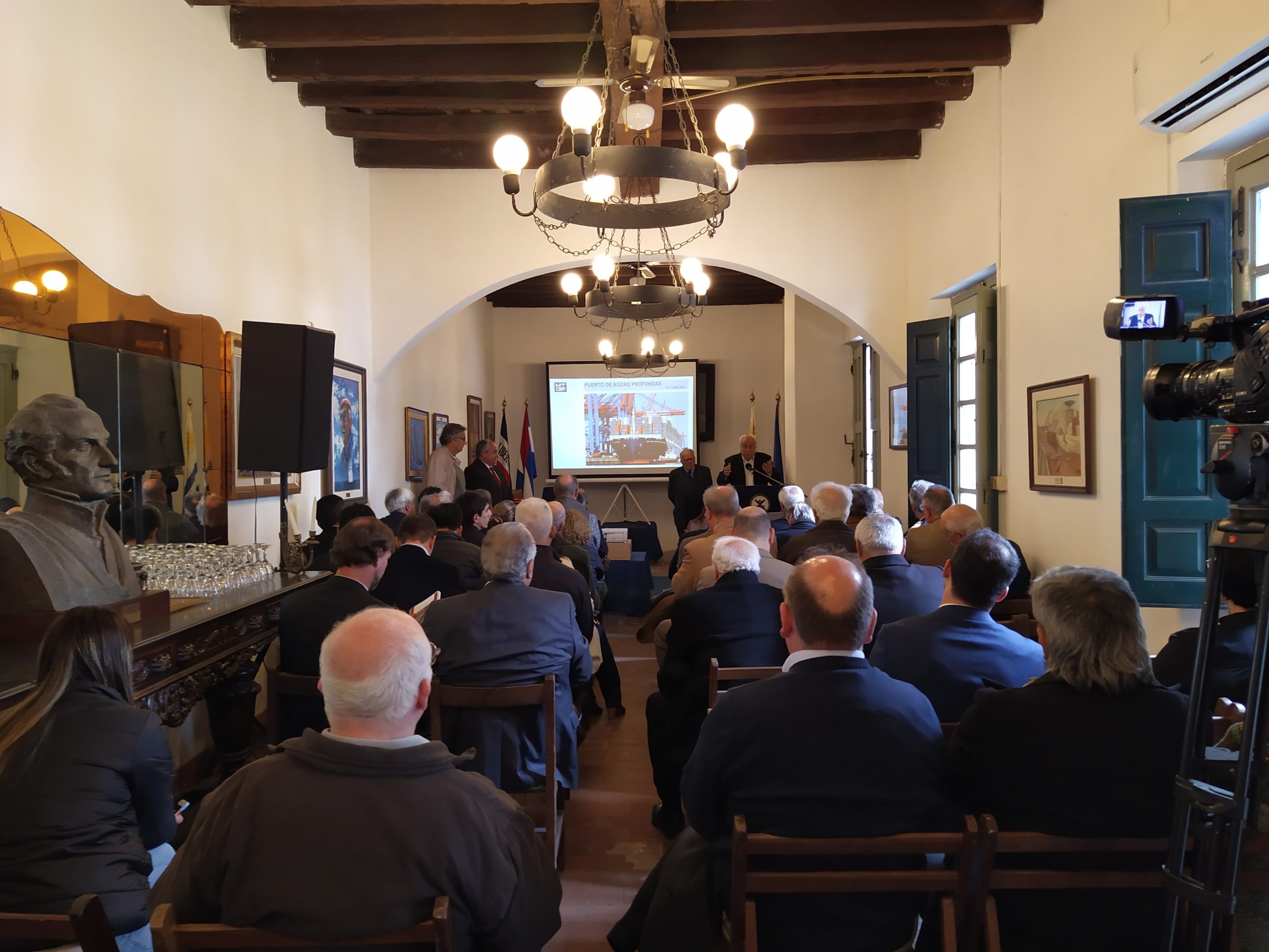 Puesta a punto sobre el Puerto de Aguas Profundas