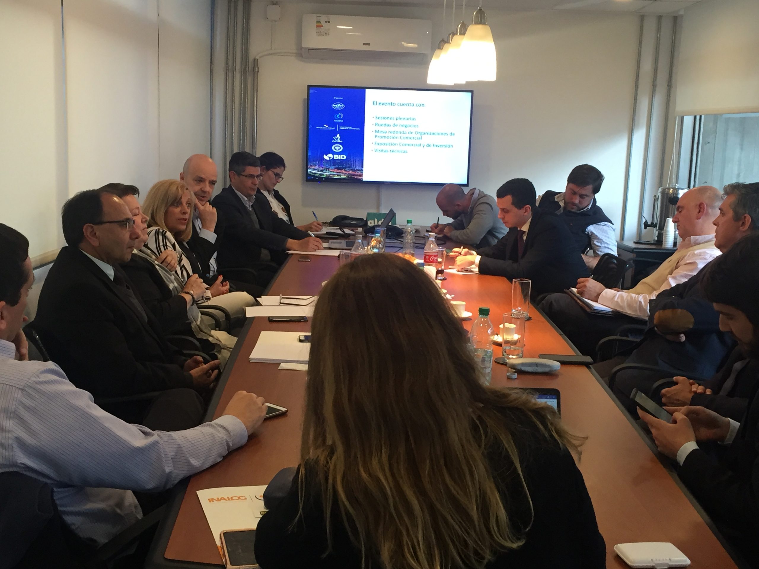 Visita del Embajador designado de Uruguay en Panamá y del Director Ejecutivo de Uruguay XXI al Consejo Directivo de INALOG