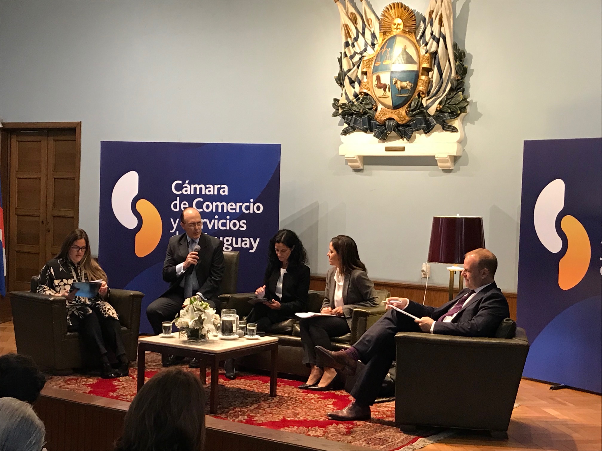 INALOG presente en el debate económico que organizó la CNCS