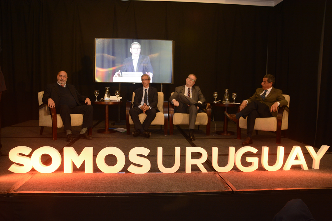 Participación de INALOG en la Línea de Encuentro organizada por Somos Uruguay en el Hotel Sheraton