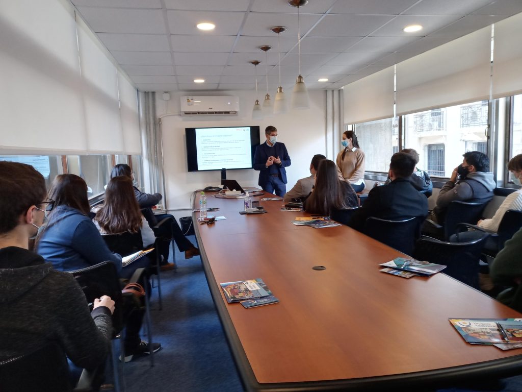 processed-3e0be0c5-313f-4901-8d27-3ded1707e455_1EACc9b8