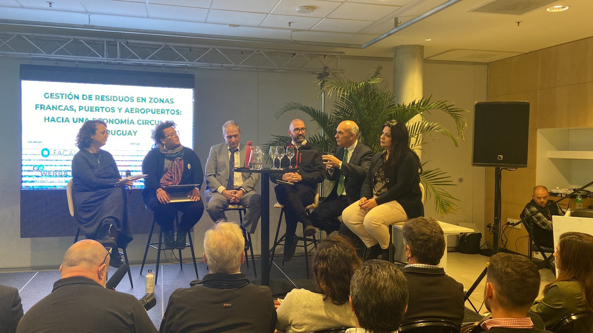 Mesa de conversación en Expo Sostenible: gestión de residuos en plataformas logísticas