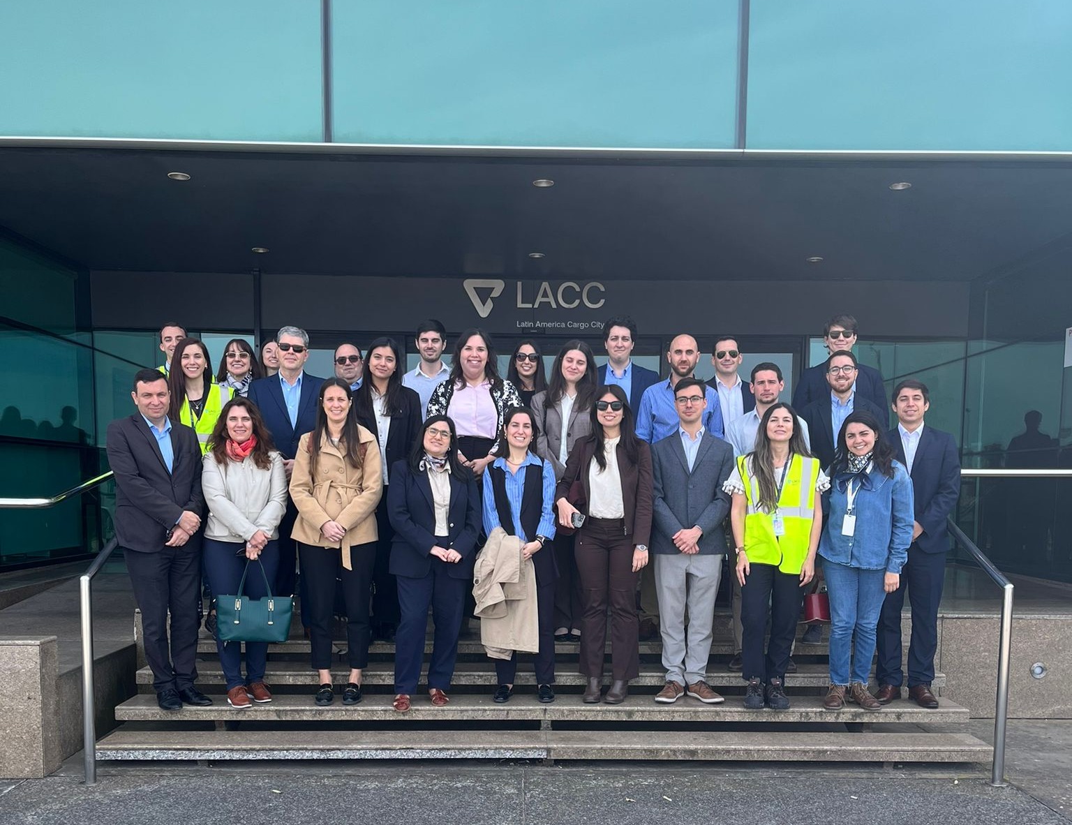 Visita de campo organizada por INALOG para estudiantes del IASE